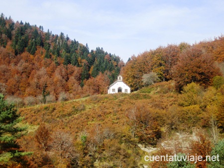 Ermita de las Nieves, Selva de Irati.